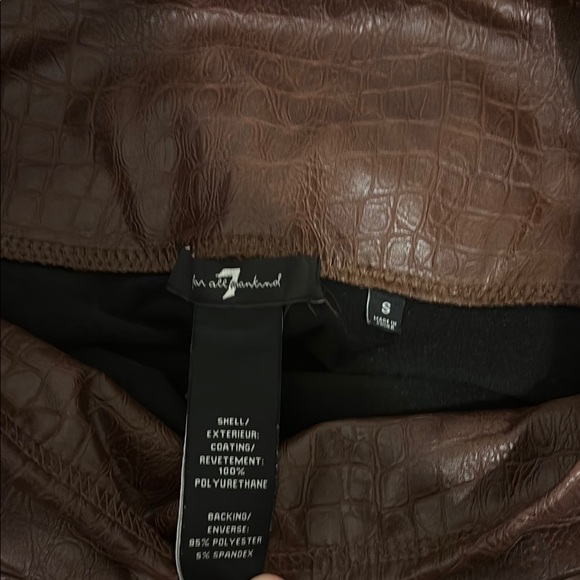 7 For All Mankind Brown Croc-Embossed Leggings - Picture 4 of 4